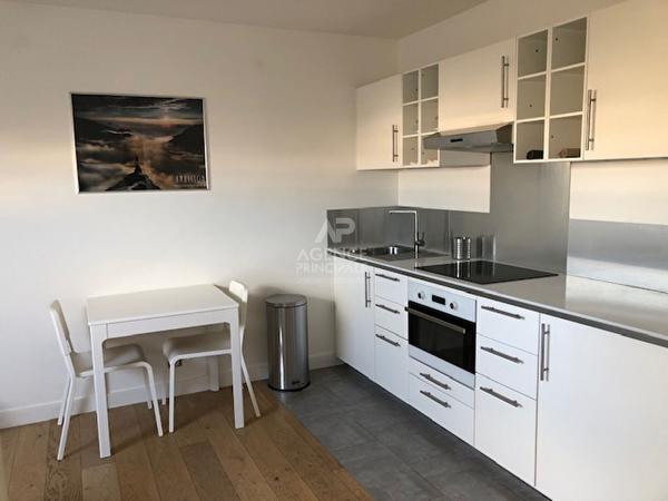 Appartement meublé 2 pièce(s) 33 m² - 15 minutes RER A Loyer 980 €/mois charges comprises **  - Référence  18210