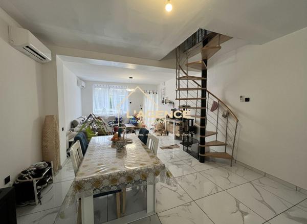 Maison familiale rénovée avec jardin et garage