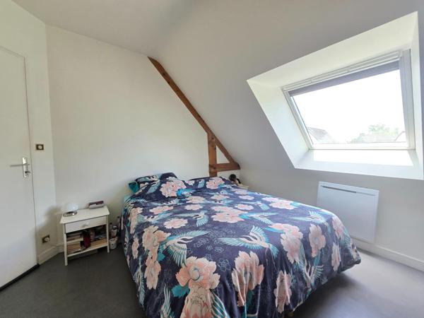 Maison familiale lumineuse d'environ 104 m² sur un terrain de 620 m² à MELESSE