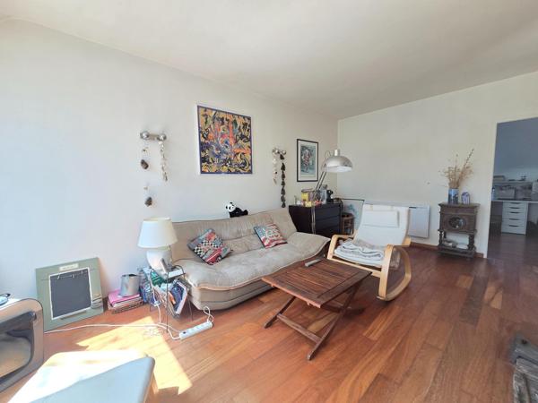 Maison familiale lumineuse d'environ 104 m² sur un terrain de 620 m² à MELESSE