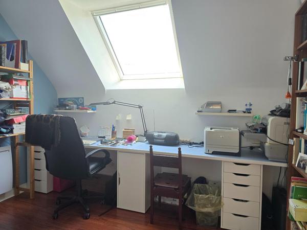 Maison familiale lumineuse d'environ 104 m² sur un terrain de 620 m² à MELESSE