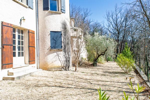 Volonne – Maison 166m² - appartement indépendant et garage