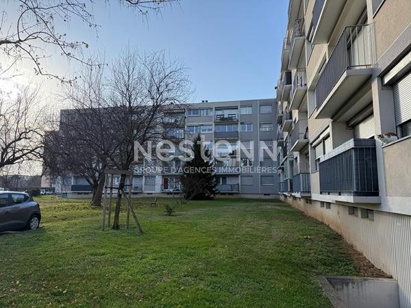 Parking Privé en extérieur Brossolette - 69500 BRON