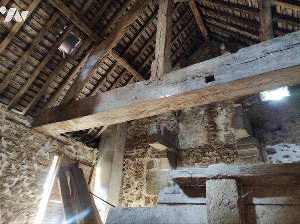 A rénover et à transformer, une loge en habitation