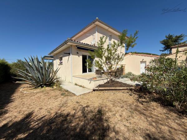 Maison R+1 de 2009 avec piscine, calme et confort