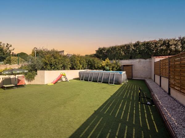 Les-Pennes-Mirabeau - Maison  5 pièces d'environ 96m²  avec piscine, jardin, climatisation, secteur calme