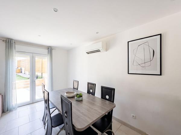 Les-Pennes-Mirabeau - Maison  5 pièces d'environ 96m²  avec piscine, jardin, climatisation, secteur calme
