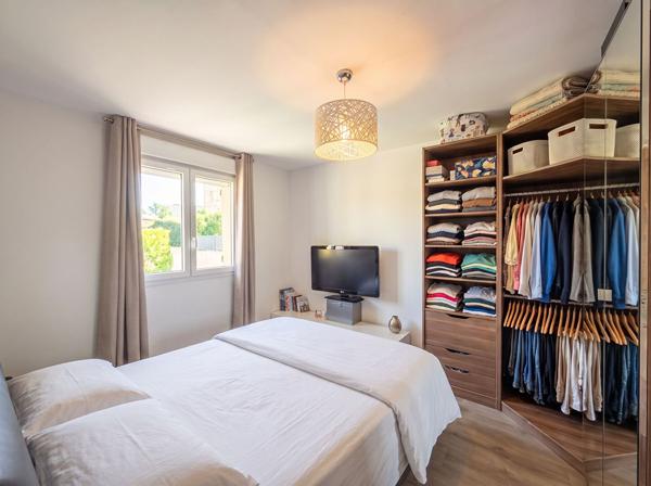 Les-Pennes-Mirabeau - Maison  5 pièces d'environ 96m²  avec piscine, jardin, climatisation, secteur calme