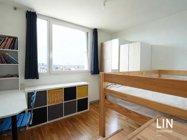 Appartement
         4 pièces
        - 78 m² Exclusivité 175 000 € *