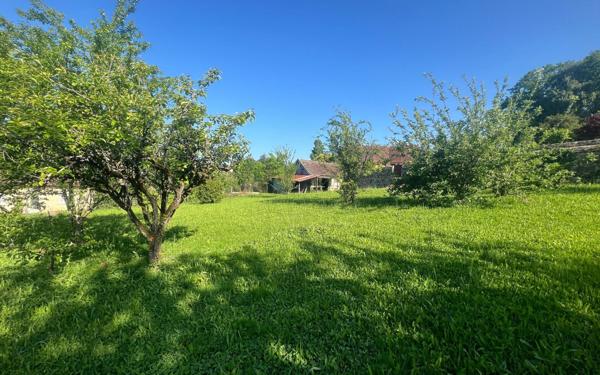 Terrain à vendre    Saint-Yrieix-la-Perche