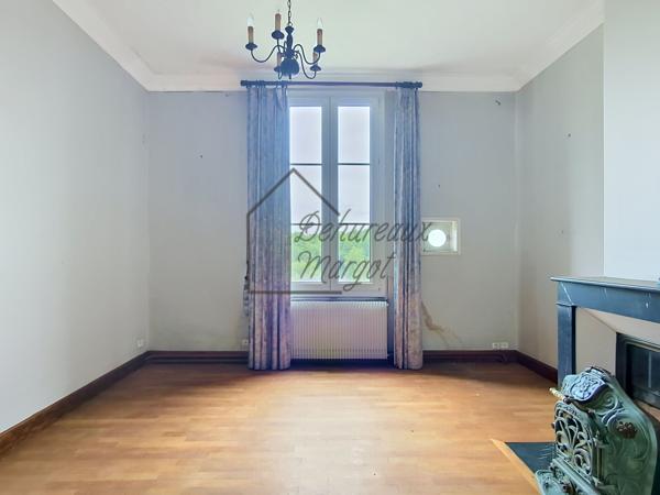 Immeuble
         10 pièces
        - 247 m² 203 000 € *