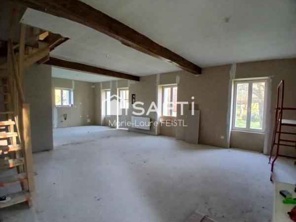 Maison à finir, nature, dépendances, fort potentiel