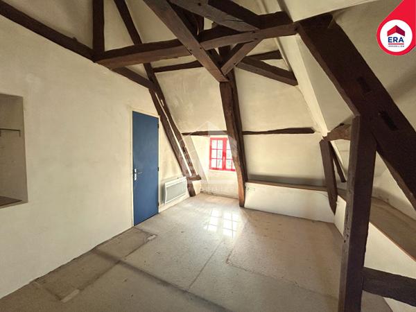 Rennes - Manoir XVIIIe, dernier étage, T2 plein de charme