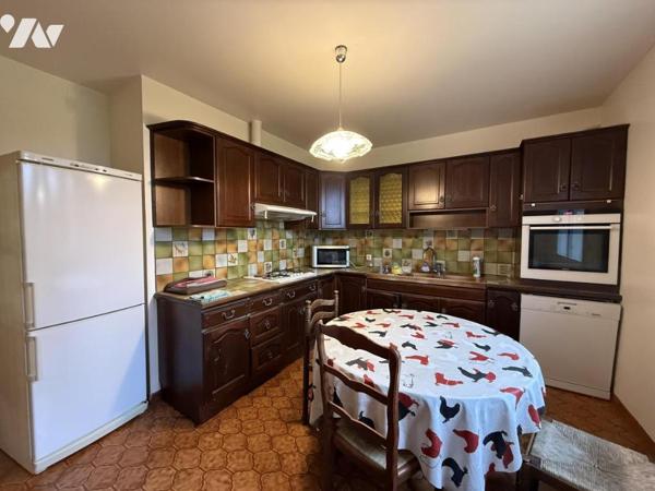 PARGNY LES REIMS- Maison T6 de 159m2 + 52m2 à aménager sur 3513m2 de terrain.