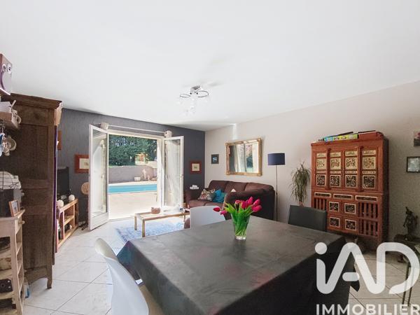 Maison à vendre 6 pièces 229 m² Albigny-sur-Saône