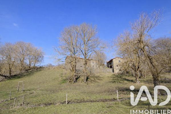 Maison à vendre 7 pièces 270 m² Saint-Jean-Lachalm