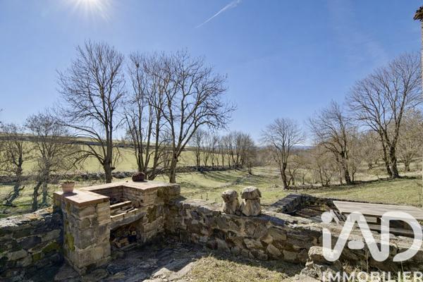 Maison à vendre 7 pièces 270 m² Saint-Jean-Lachalm