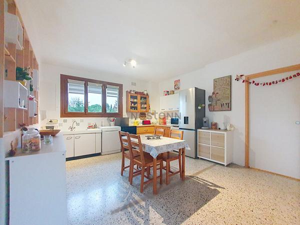 Belle maison familiale sur Crémieu sur terrain de plus de 1000 m² avec piscine