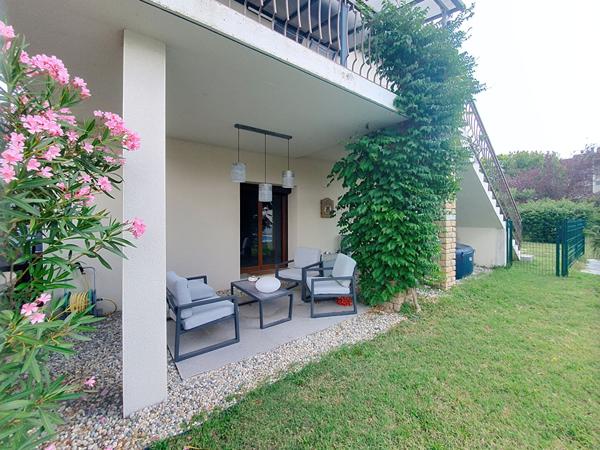 Belle maison familiale sur Crémieu sur terrain de plus de 1000 m² avec piscine