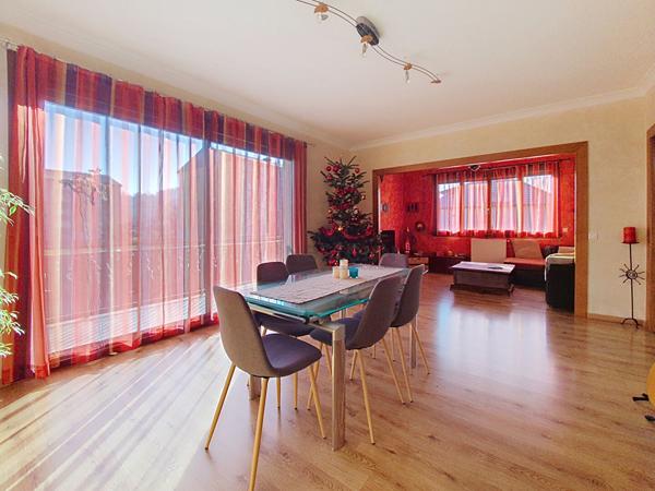 Belle maison familiale sur Crémieu sur terrain de plus de 1000 m² avec piscine