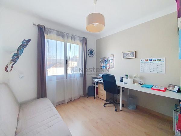Belle maison familiale sur Crémieu sur terrain de plus de 1000 m² avec piscine