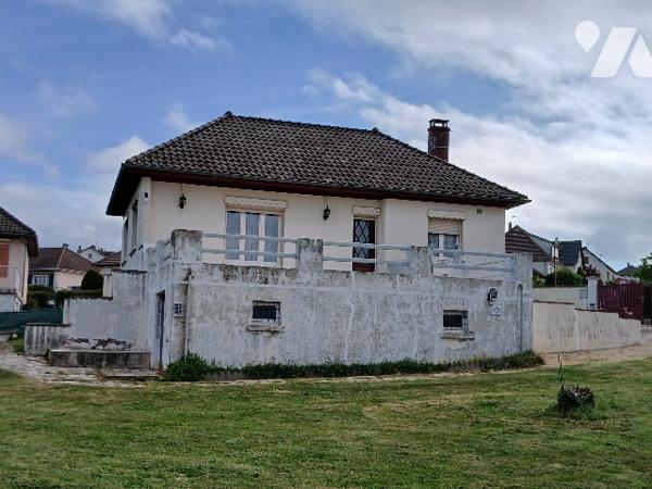 Pavillon proche du centre-ville