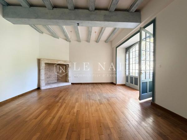 Elégant logis du XVIIIe siècle entre Angoulême et Poitiers