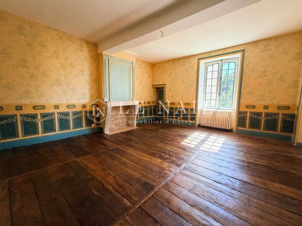 Elégant logis du XVIIIe siècle entre Angoulême et Poitiers