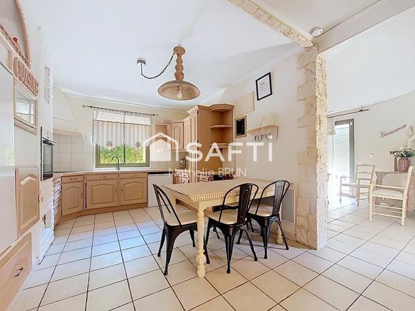 Villa de 154 m² + dépendance sur 587 m² de terrain