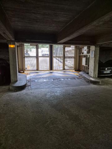 Place de PARKING dans copropriété sécurisée - Paris 12