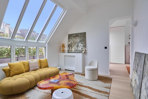 A vendre - Appartement - 75008 - Paris - Matignon/Champs Elysées - Terrasse