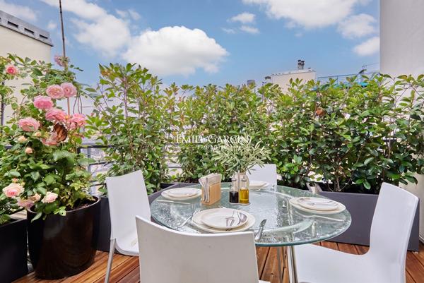 A vendre - Appartement - 75008 - Paris - Matignon/Champs Elysées - Terrasse