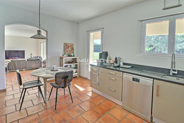 A vendre - Maison traditionnelle, au coeur du massif de la Montagnette, entre Avignon et Alpilles.