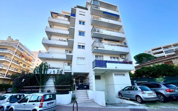 Appartement à vendre    3 pièces • 60 m2 Cannes