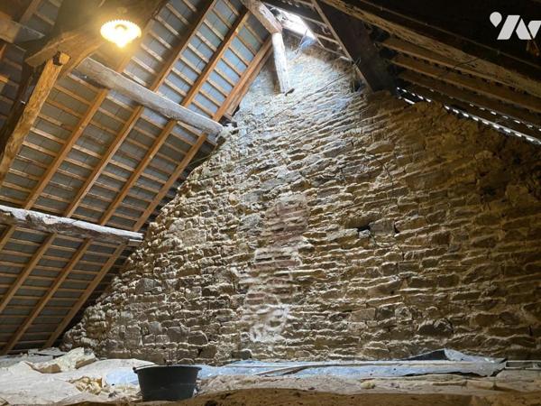 MAISON EN PIERRES A 2KM DE L'A84 sortie 39 PONT FARCY