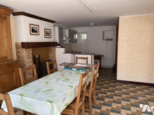 MAISON EN PIERRES A 2KM DE L'A84 sortie 39 PONT FARCY