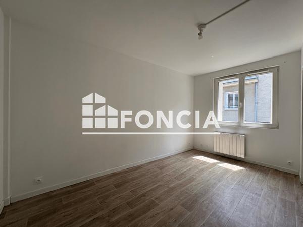 Location Appartement 2 pièces 35 m² - 52 RUE DES CARMES Orleans 45000