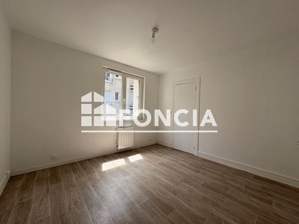 Location Appartement 2 pièces 35 m² - 52 RUE DES CARMES Orleans 45000