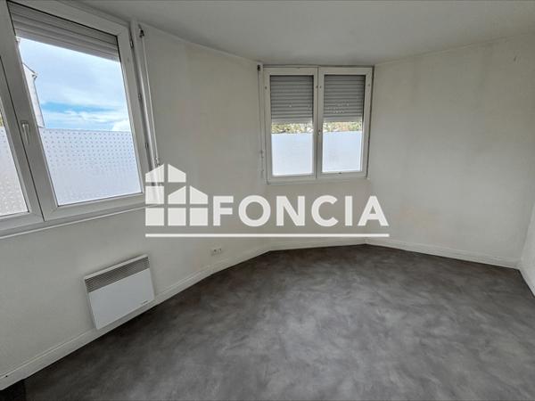 Location Appartement 2 pièces 37.99 m² - 18 RUE LANVEUR Lorient 56100