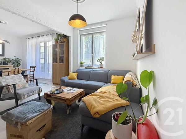 Appartement T4 à vendre  4 pièces - 77,08 m 2   LANDERNEAU  - 29