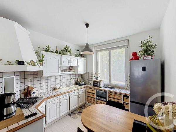 Appartement T4 à vendre  4 pièces - 77,08 m 2   LANDERNEAU  - 29