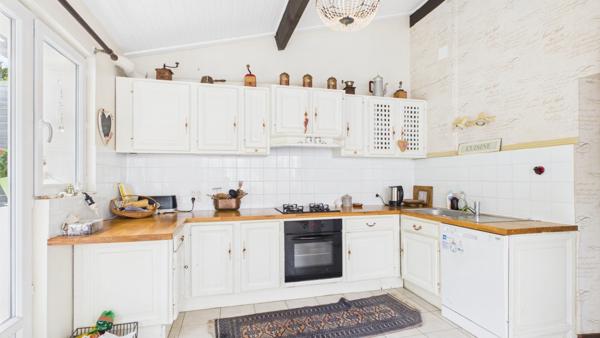 Deux maisons, un charme fou- maison principale plus gite en pierre