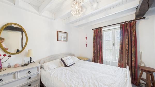 Deux maisons, un charme fou- maison principale plus gite en pierre