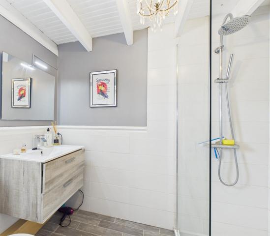 Deux maisons, un charme fou- maison principale plus gite en pierre