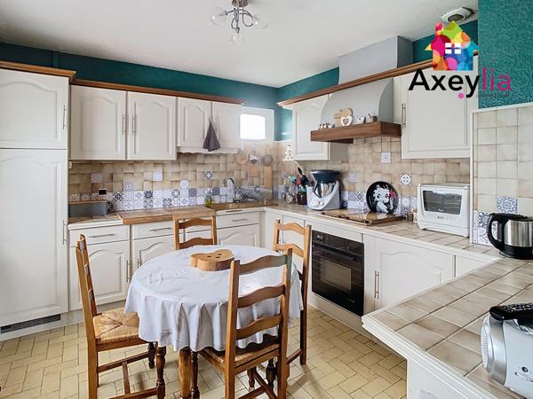 Villerest (42300) A VENDRE- VILLEREST- MAISON SUR TERRAIN D'ENVIRON 1182 M2