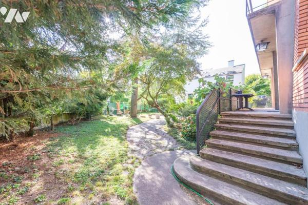 Saint Cloud - Villa Pasteur - Maison de 265 m² - 8 chambres