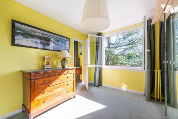 Saint Cloud - Villa Pasteur - Maison de 265 m² - 8 chambres