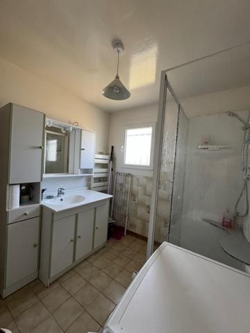 Pavillon 5 chambres avec garage accolé