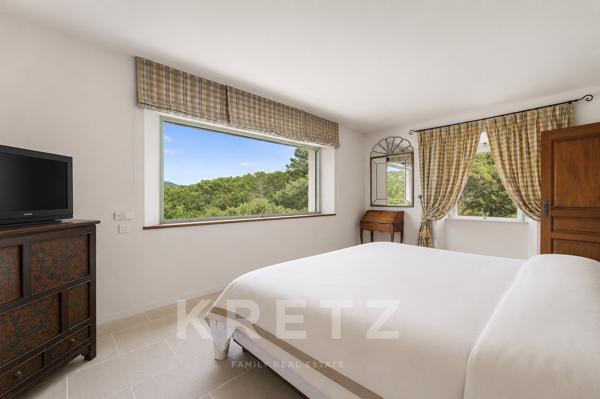 AIX-EN-PROVENCE | BASTIDE D'EXCEPTION ET MAISON D’AMIS AU CŒUR DE 6 HECTARES, OLIVERAIE