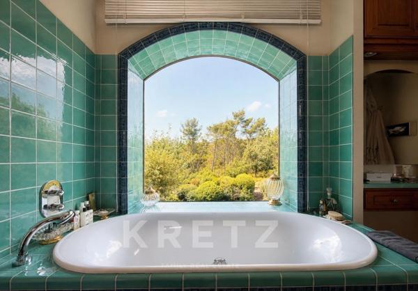 AIX-EN-PROVENCE | BASTIDE D'EXCEPTION ET MAISON D’AMIS AU CŒUR DE 6 HECTARES, OLIVERAIE